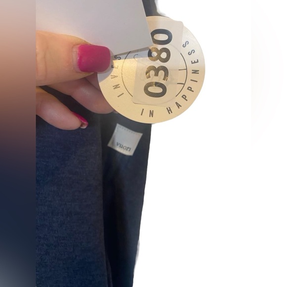 NWT Vuori performance joggers long Size M - Picture 5 of 5